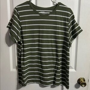 Women’s XL green striped top